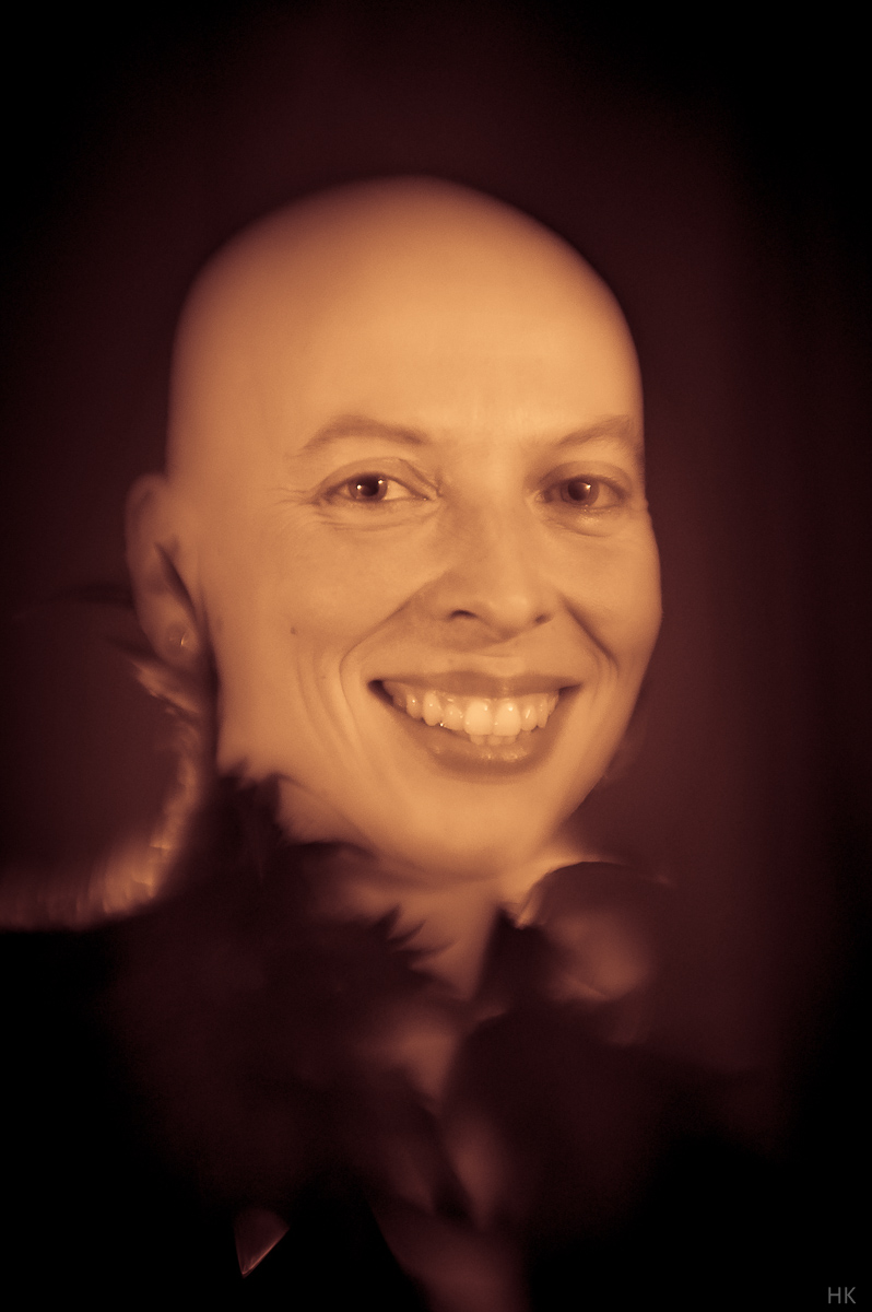 Name:  rh68-portrait-1.jpg
Hits: 439
Gre:  230,5 KB