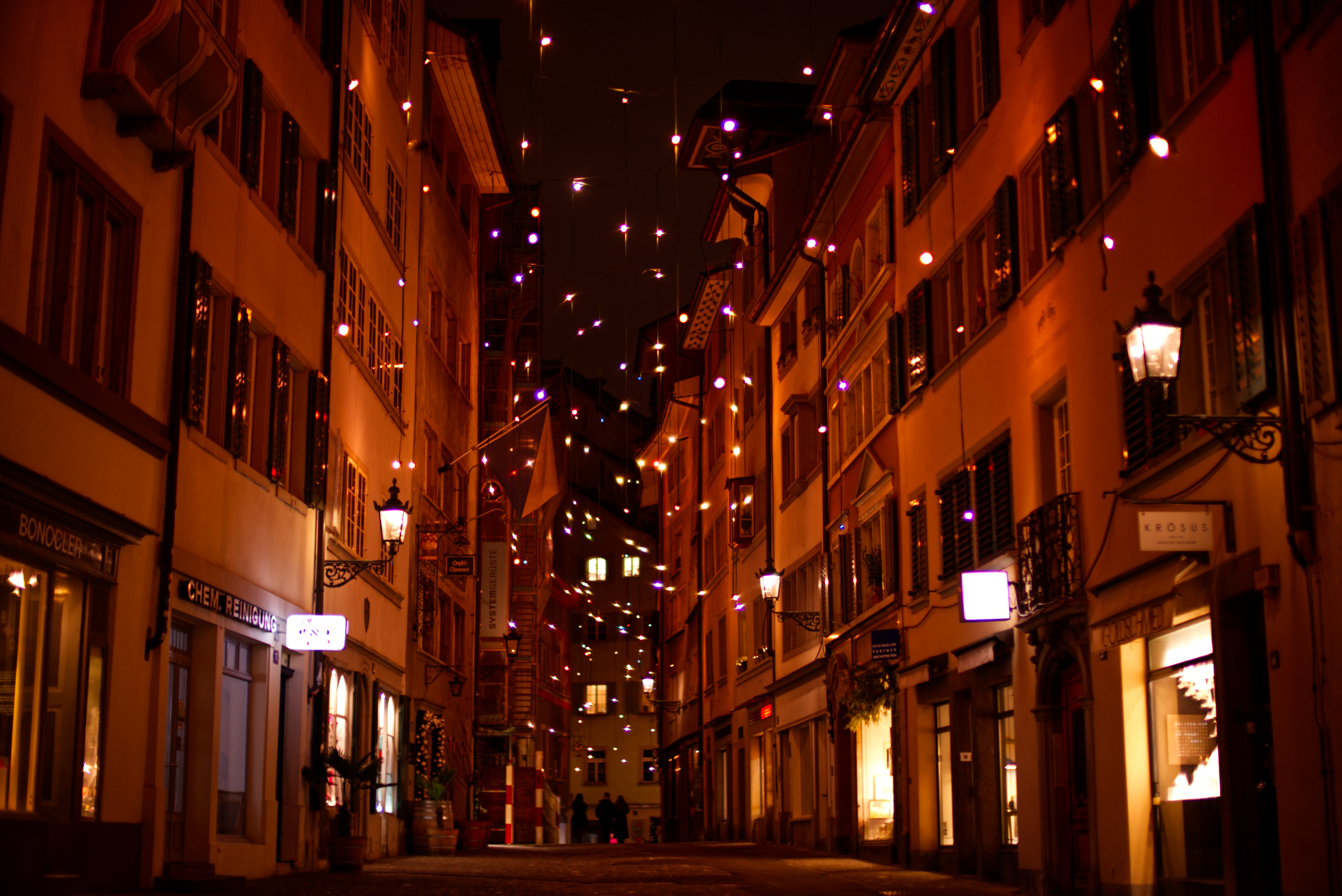 Name:  Weihnachtsmarkt Z�rich 17 mit Zhong Yi Mitakon 50mm 0.95 Dark Knight.jpg
Hits: 51
Gr��e:  1,25 MB