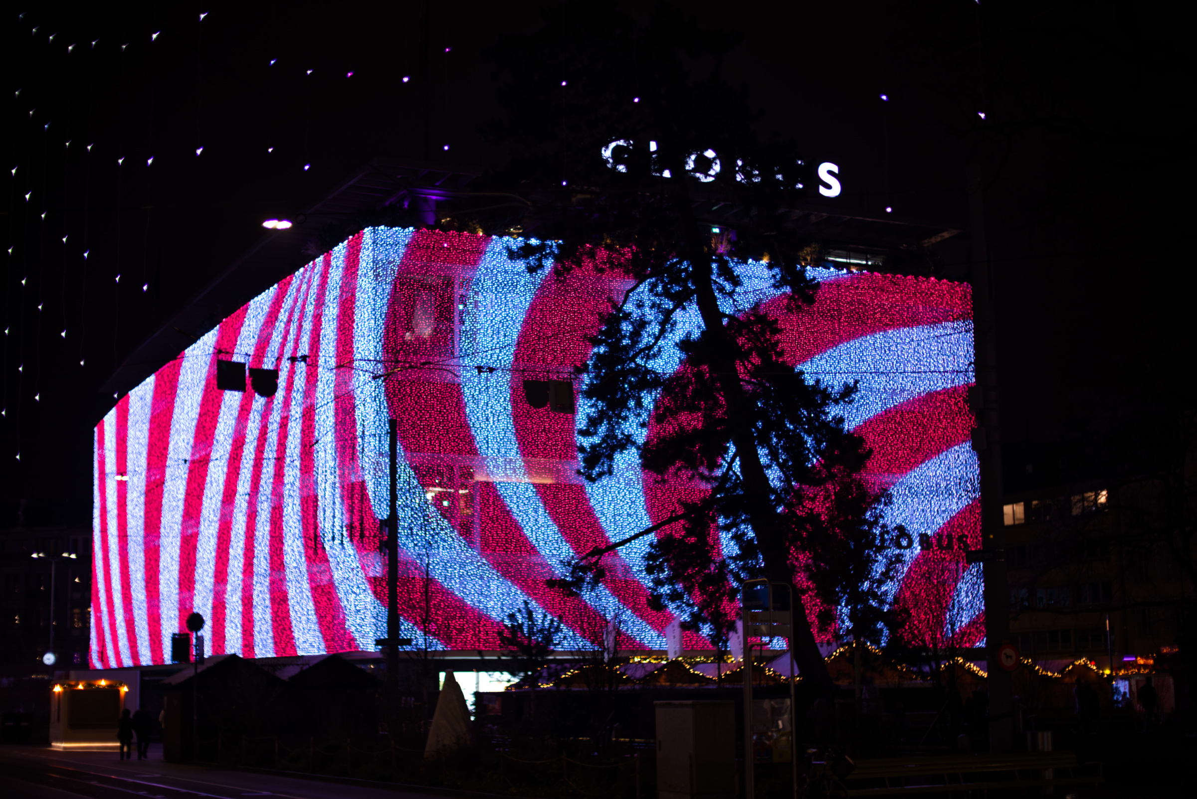 Name:  Weihnachtsmarkt Z�rich 18 mit Zhong Yi Mitakon 50mm 0.95 Dark Knight.jpg
Hits: 52
Gr��e:  1,67 MB