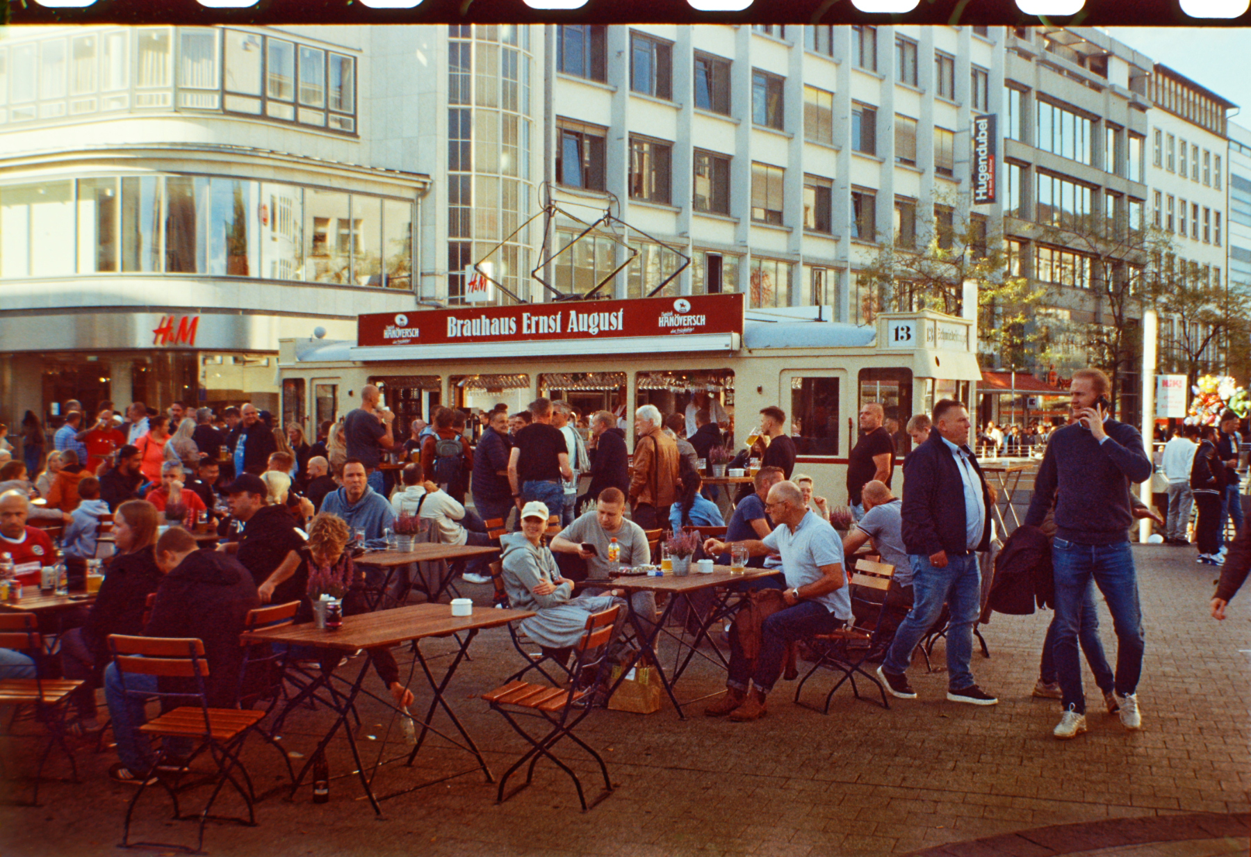 Name:  Kröpcke_Hannover_2025*.jpg
Hits: 21
Gr��e:  2,93 MB