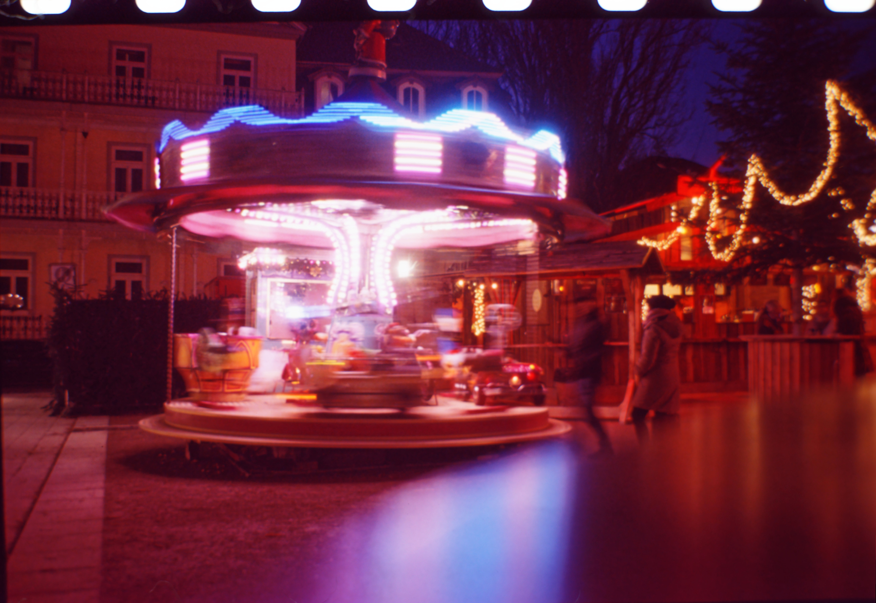 Name:  Weihnachtsmarkt_2025*.jpg
Hits: 21
Gr��e:  1,81 MB
