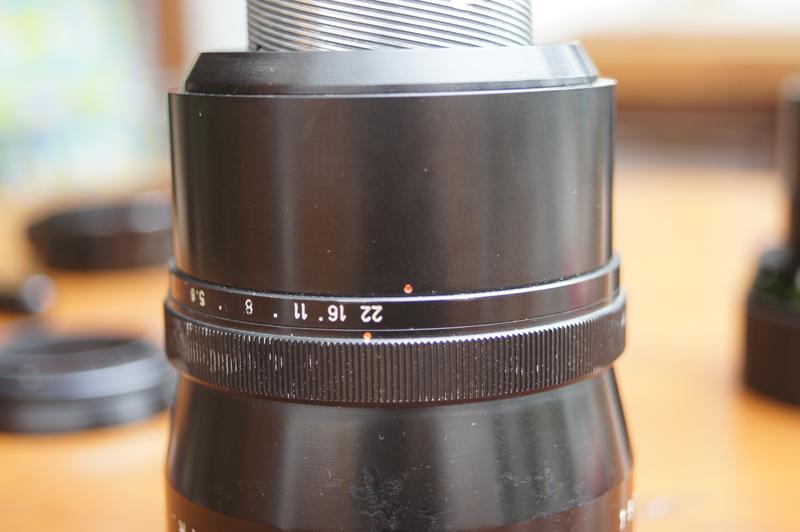Name:  Pentacon 4,0 300 Ring mit rotem Punkt ber Blendenring DSC05871.jpg
Hits: 1831
Gre:  37,7 KB