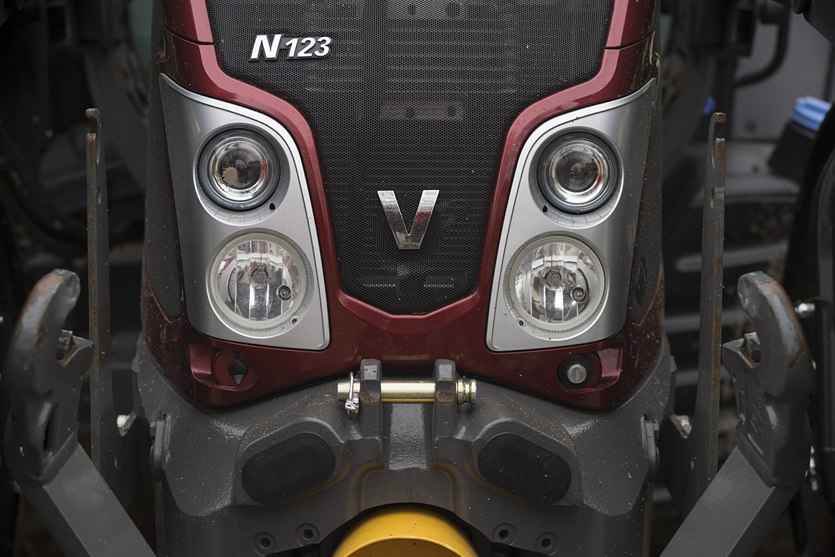 Name:  n123-traktor-totale.jpg
Hits: 2777
Gre:  408,2 KB