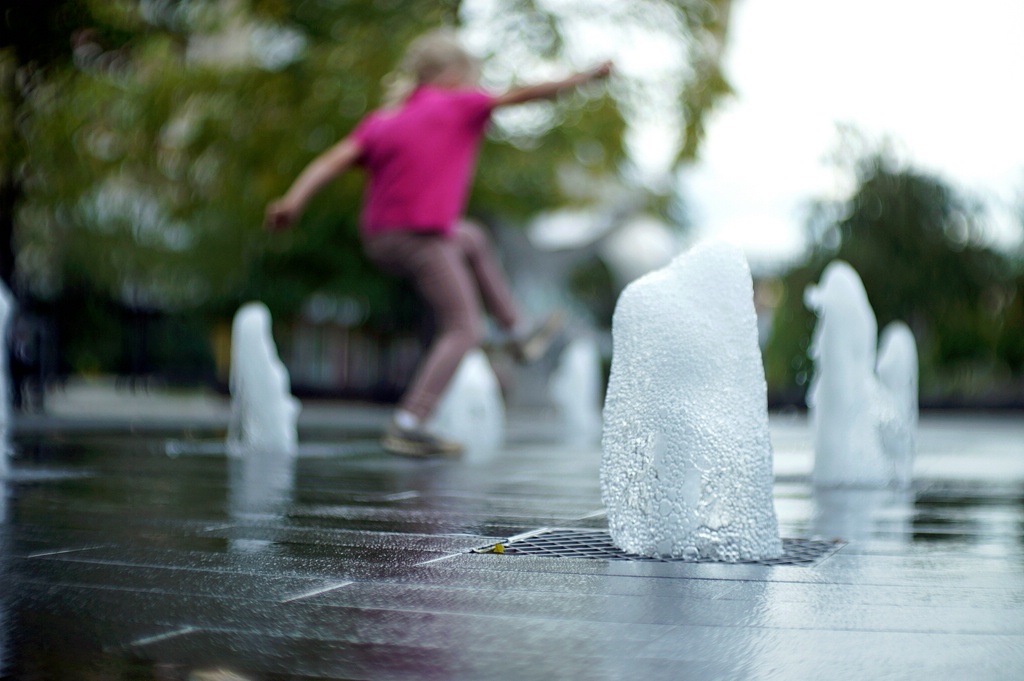 Name:  002450-2015-09-15  MEOPTA  WASSERSPIELE.jpg
Hits: 989
Gr��e:  176,5 KB