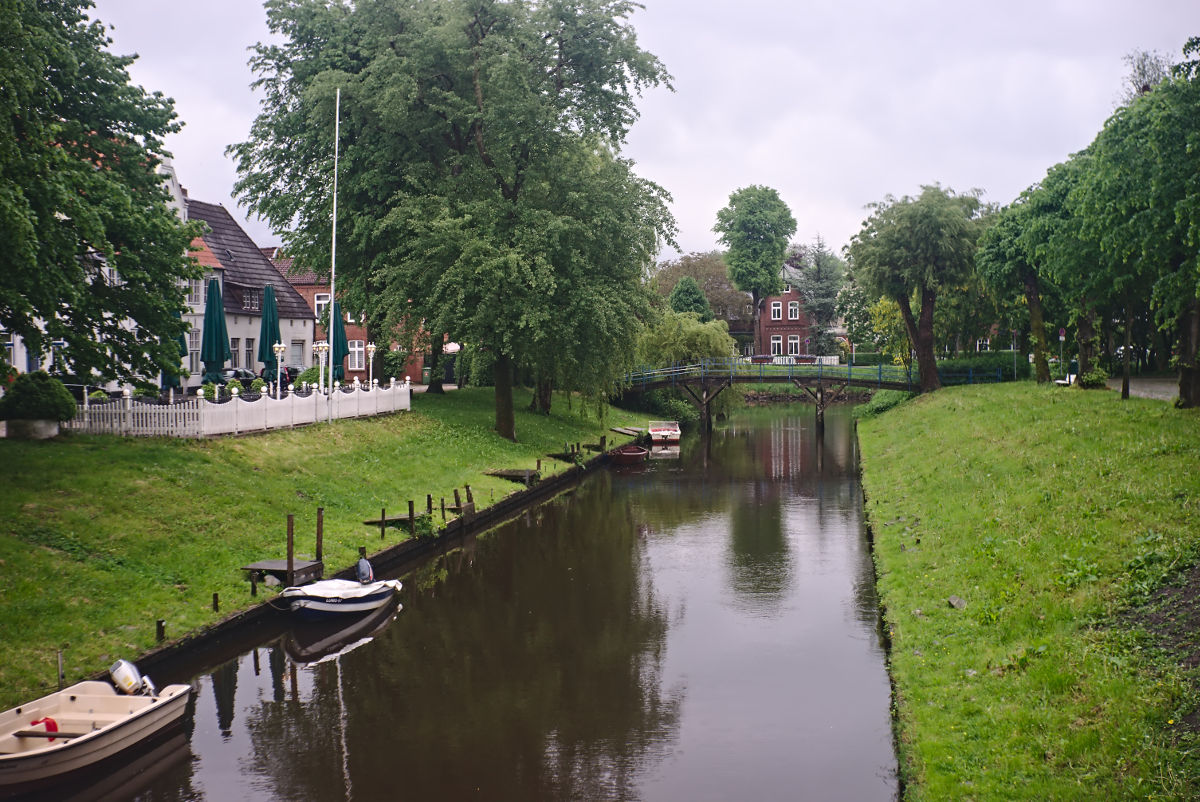 Name:  DSC01338darktable2_0.jpg
Hits: 324
Gre:  278,2 KB