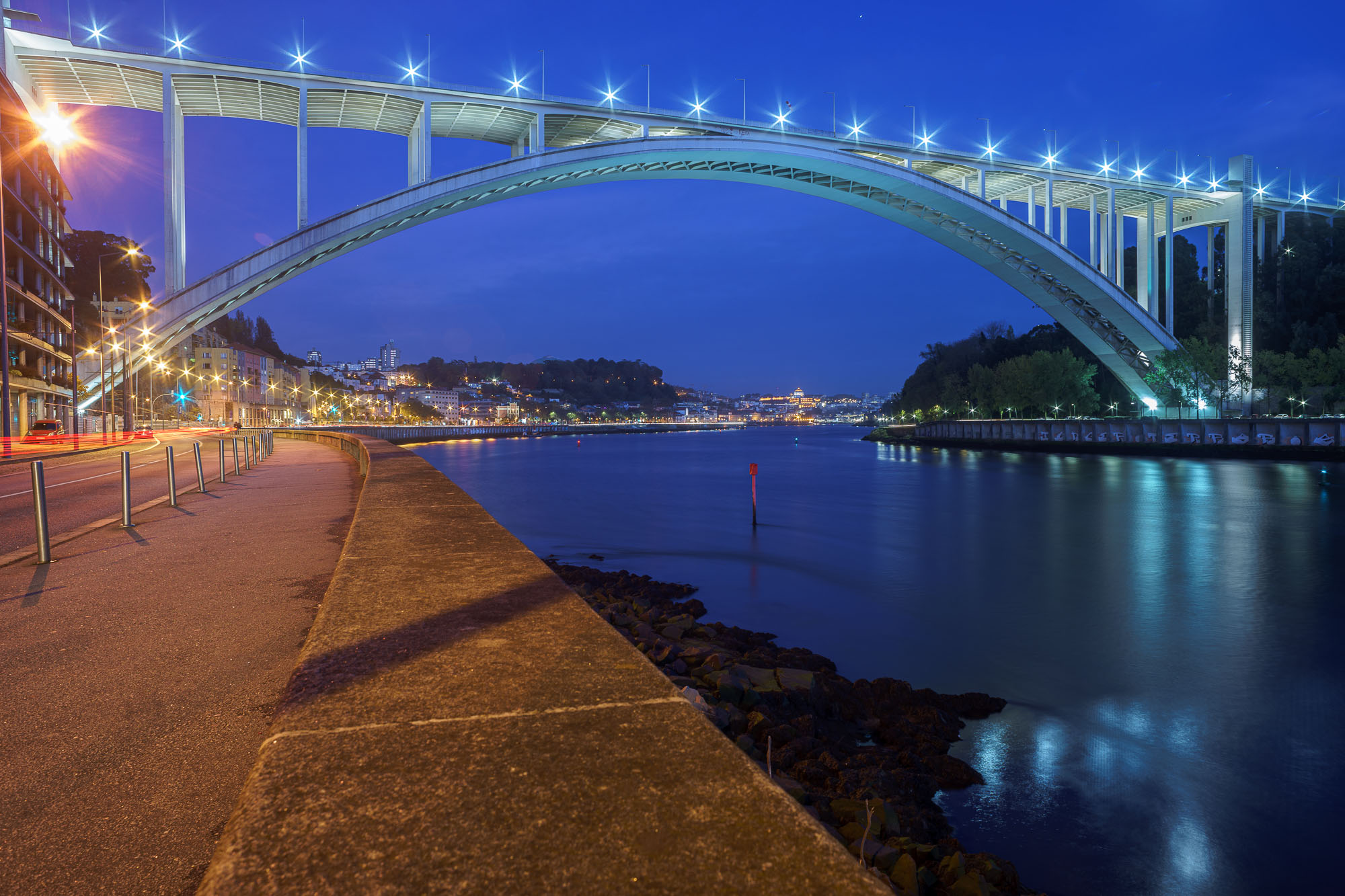 Name:  Porto-001.jpg
Hits: 323
Gre:  456,9 KB
