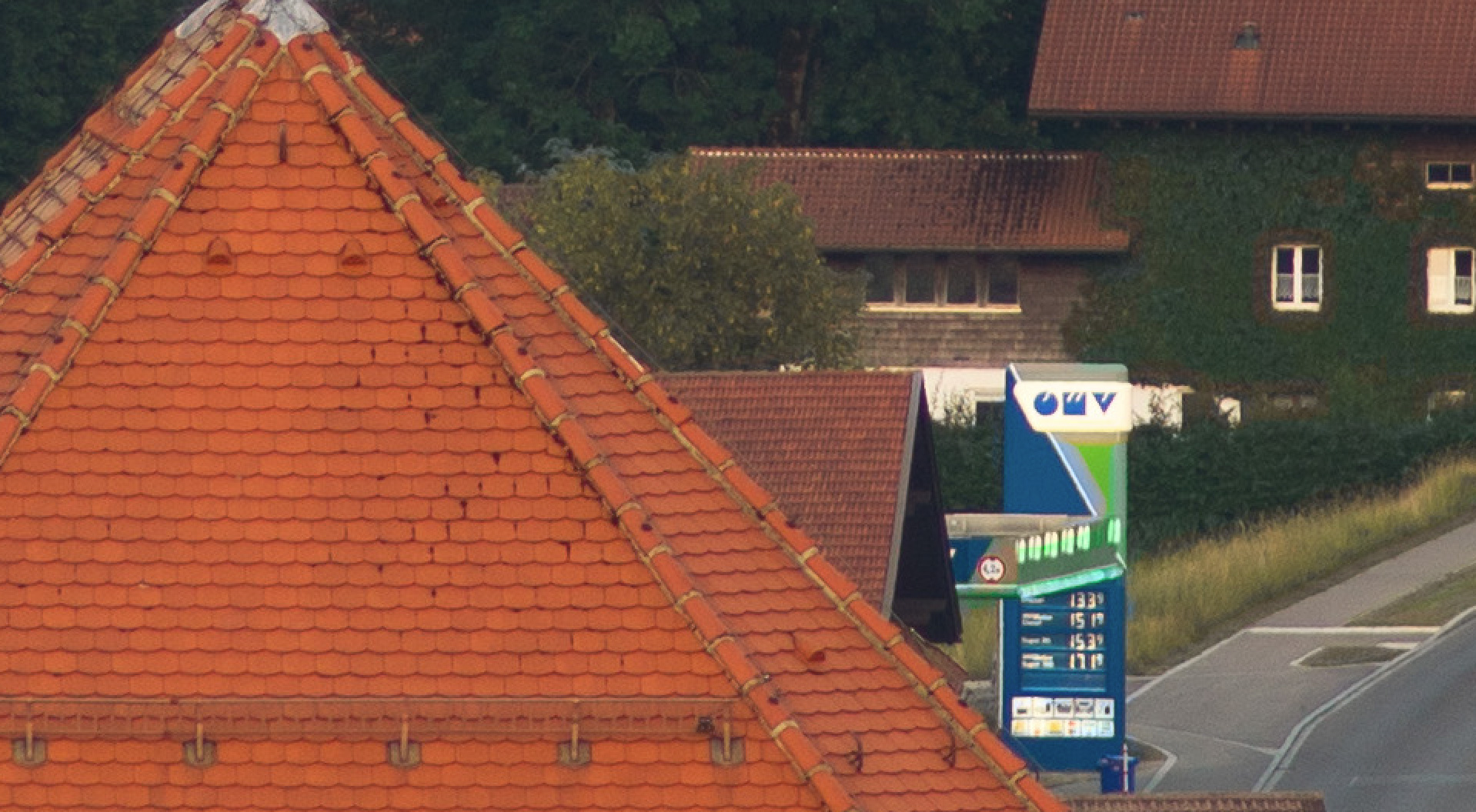 Name: F4-centre.jpg
Hits: 1489
Größe: 620,8 KB